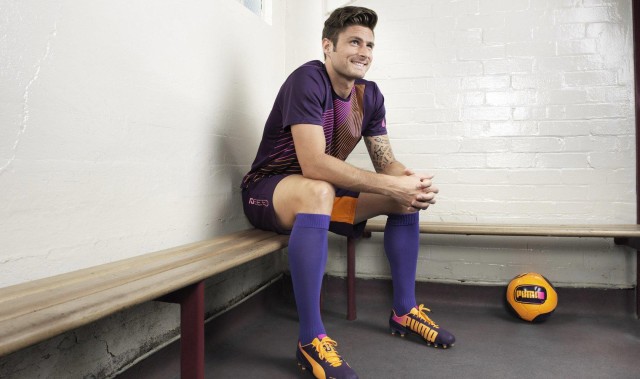 开云：库里狂砍50分率勇士逆转，创历史纪录再证王者归来