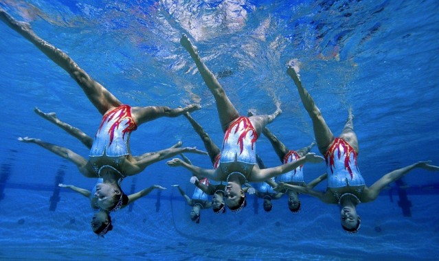 开云体育app下载-英超争冠白热化，曼城、阿森纳、利物浦三强鼎立，赛季末悬念迭起