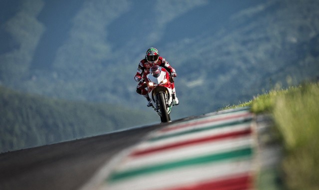 【开云体育app下载】国际足联开出重磅罚单，多名球员因违规遭禁赛，俱乐部面临严厉处罚