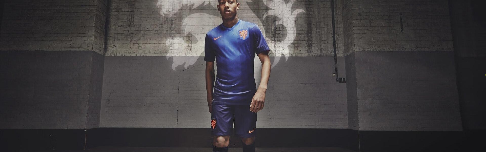 【开云】国乒包揽WTT大满贯五冠 马龙樊振东巅峰对决引热议