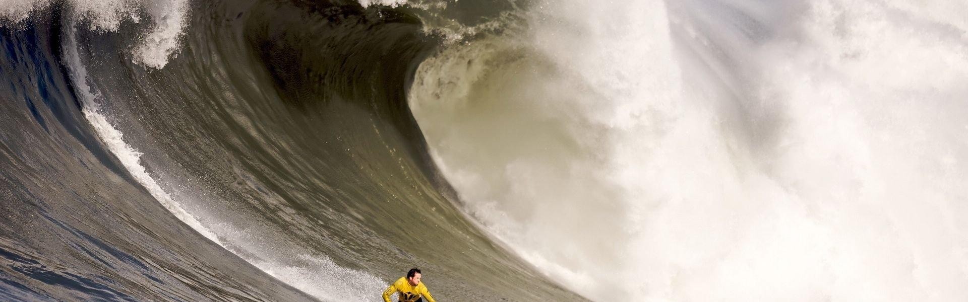 【开云】中国选手张伟丽成功卫冕UFC草量级冠军 展现格斗技艺新高度